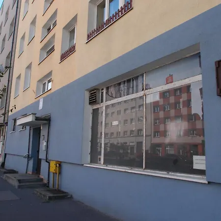 Sunny Seven Apartment